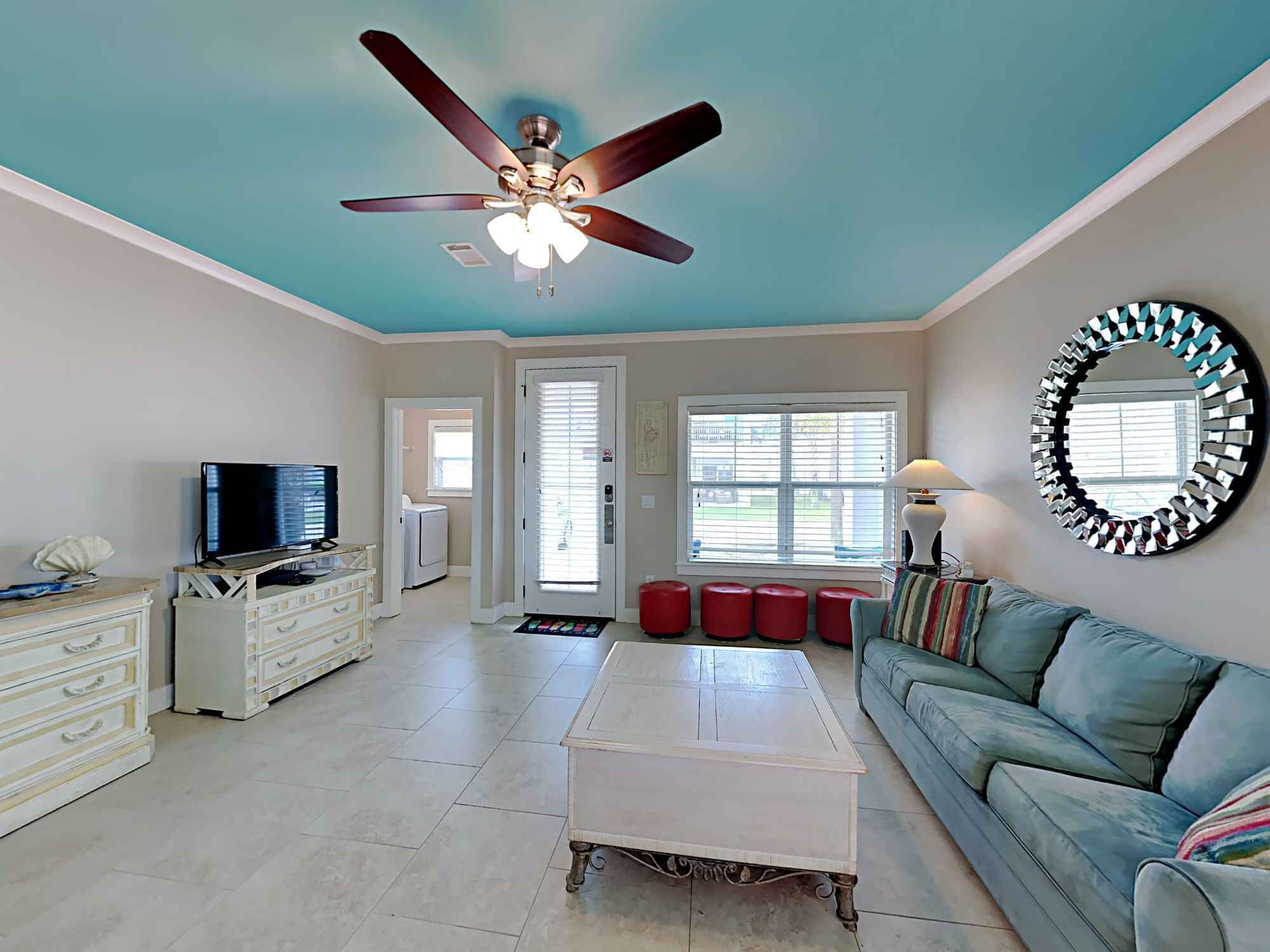 Nhà, nhiều giường, bếp, quang cảnh vườn | Khu phòng khách | TV 