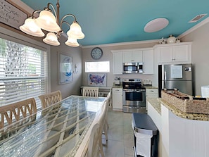 House, Multiple Beds, Kitchen, Garden View | Private kitchen | Fridge, microwave, oven, stovetop