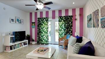 Studio (2 Bedrooms) | Fasade