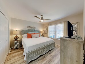 Unclassified image, 4 of 32, button - So Shell Distancing by Southern Vacation Rentals (Gulf Shores)