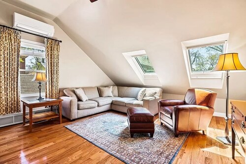 Beautiful Cambridge Rental in Cambridgeport