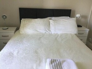 2 bedrooms, desk, iron/ironing board, travel cot