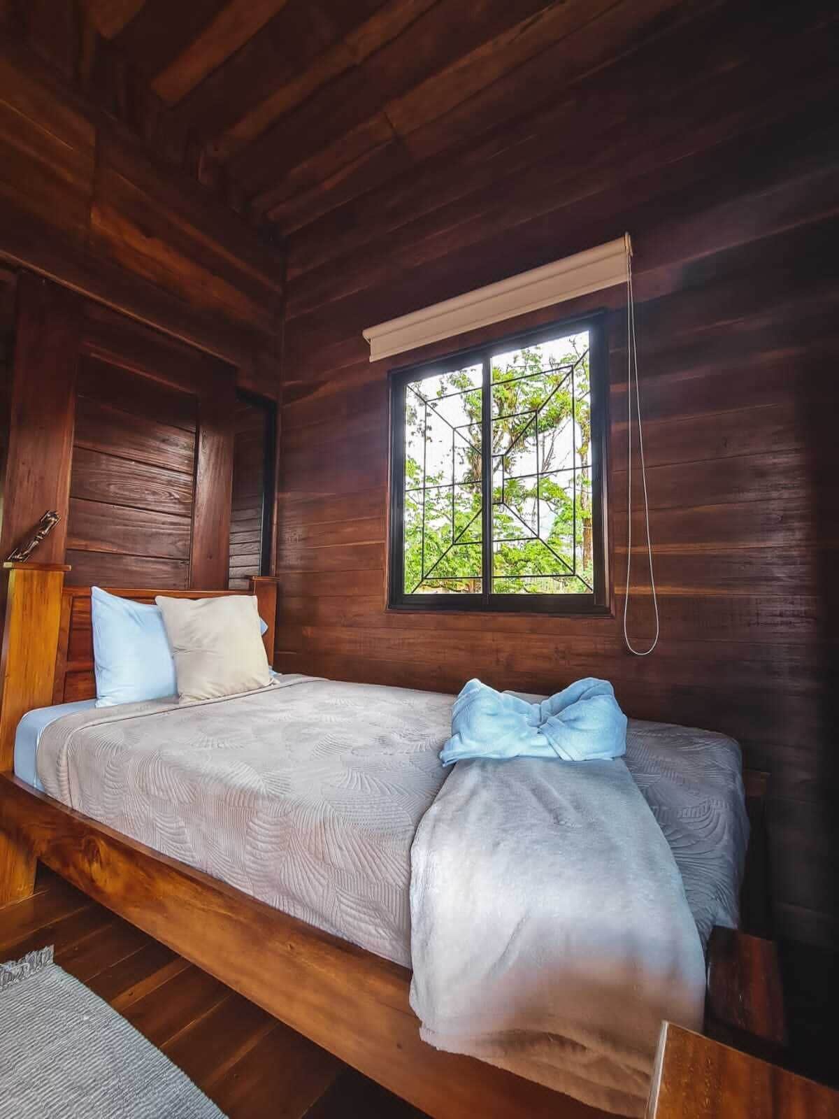 Design Cabin, 2 Bedrooms | 2 bedrooms, down comforters, WiFi (free), bed sheets