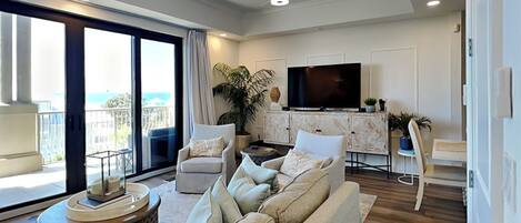 Condo (3 Bedrooms) | Property amenity
