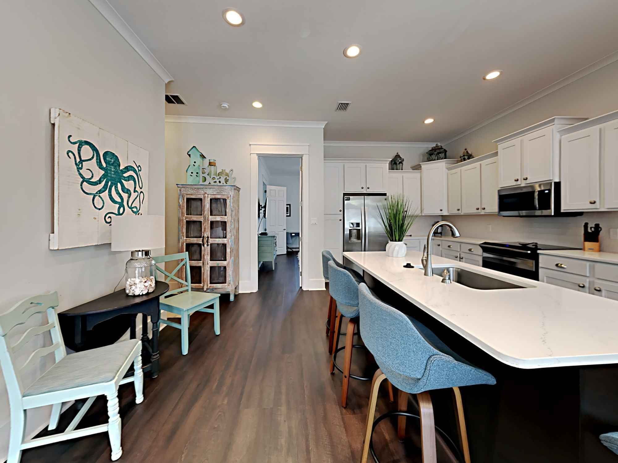 House, Multiple Beds, Balcony | Private kitchen | Fridge, microwave, oven, stovetop