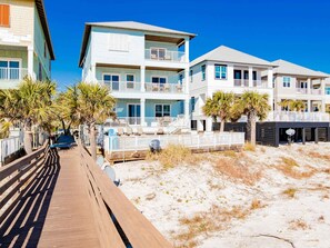 Studio (Multiple Bedrooms) | Property amenity