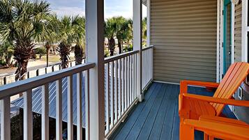 House, Multiple Beds, Balcony, Garden View | Property grounds