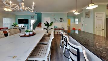 Nhà, nhiều giường, ban công, quang cảnh vườn | Bếp riêng | Tủ lạnh, lò vi sóng, lò nướng, bếp nấu