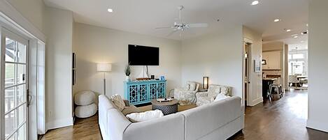 Condo, Multiple Beds, Balcony, Ocean View | Living area