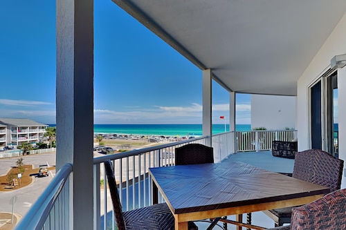 Crystal View #303 by Southern Vacation Rentals