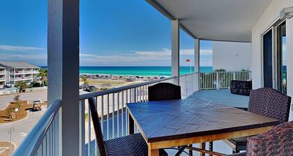 Crystal View #303 by Southern Vacation Rentals