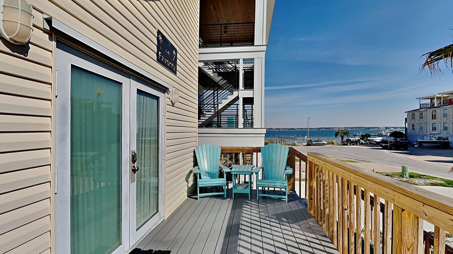 La Favorita by Southern Vacation Rentals