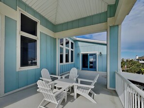 Maison, plusieurs lits, balcon, vue océan | Terrasse/Patio