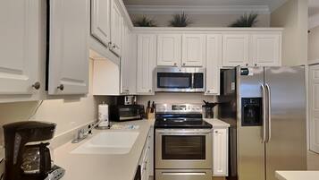 Condo, Multiple Beds, Balcony (#2302 - No Pets) | Private kitchen | Fridge, microwave, oven, stovetop