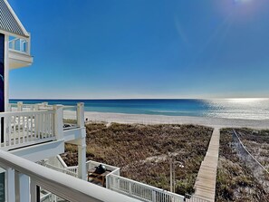 Property grounds - The Oasis by Resort Collection (Panama City Beach)