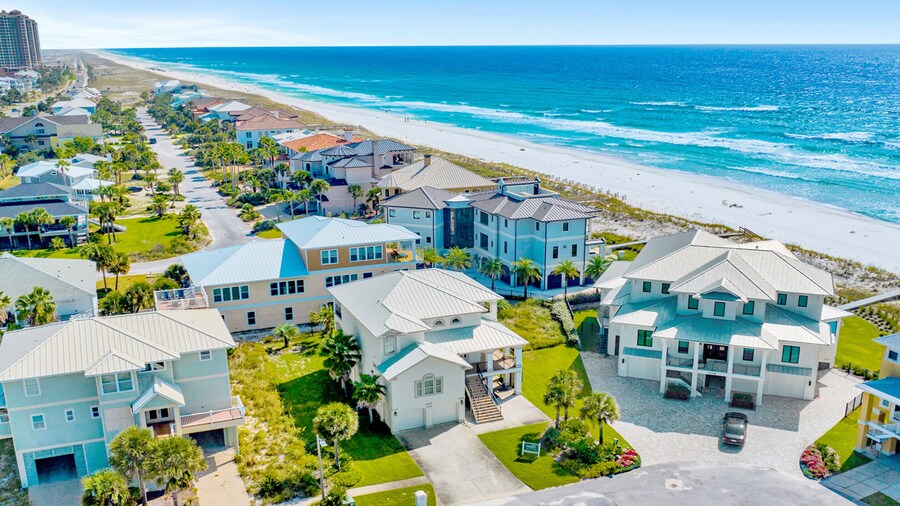 Juela on the Beach by Southern Vacation Rentals