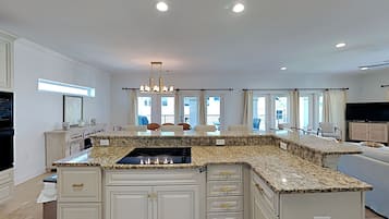 House, Multiple Beds, Balcony, Garden View | Private kitchen | Fridge, microwave, oven, stovetop