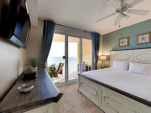 Apartment, Mehrere Betten, Balkon, Meerblick (#1105 - No Pets) | 2 Schlafzimmer, individuell dekoriert, individuell eingerichtet