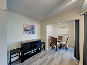 House, Multiple Beds, Balcony, Partial Sea View | Interior