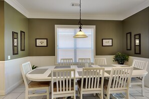 House, Berbilang Katil, Kitchen, Garden View | Tempat makan