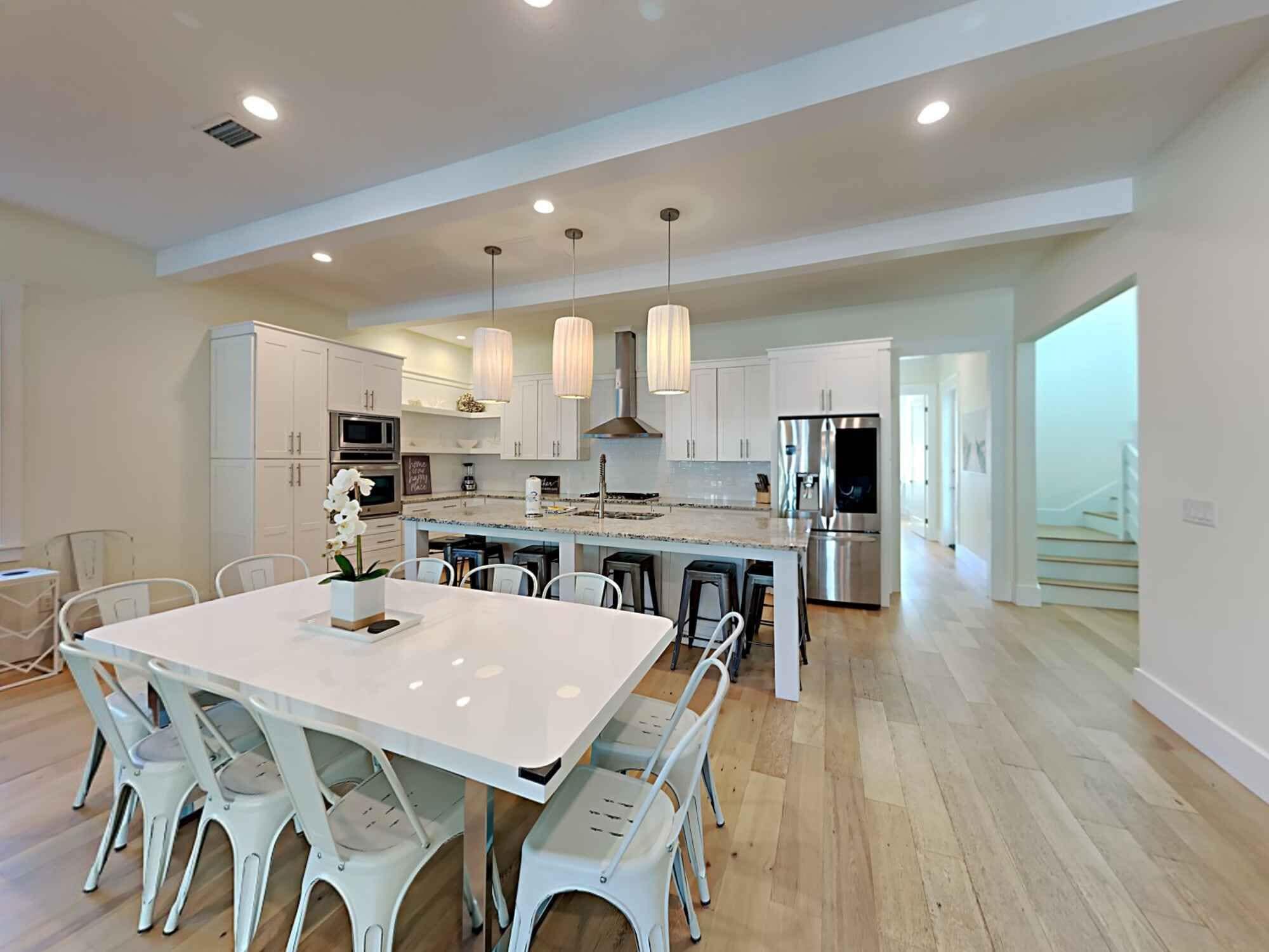 House, Multiple Beds, Balcony, Garden View (DESTINation Paradise) | Private kitchen | Fridge, microwave, oven, stovetop