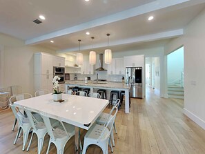 Private kitchen - Destination Paradise by Southern Vacation Rentals (Destin)