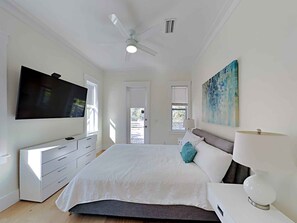 House, Multiple Beds, Balcony, Garden View (DESTINation Paradise) | 5 bedrooms, individually decorated, individually furnished, desk