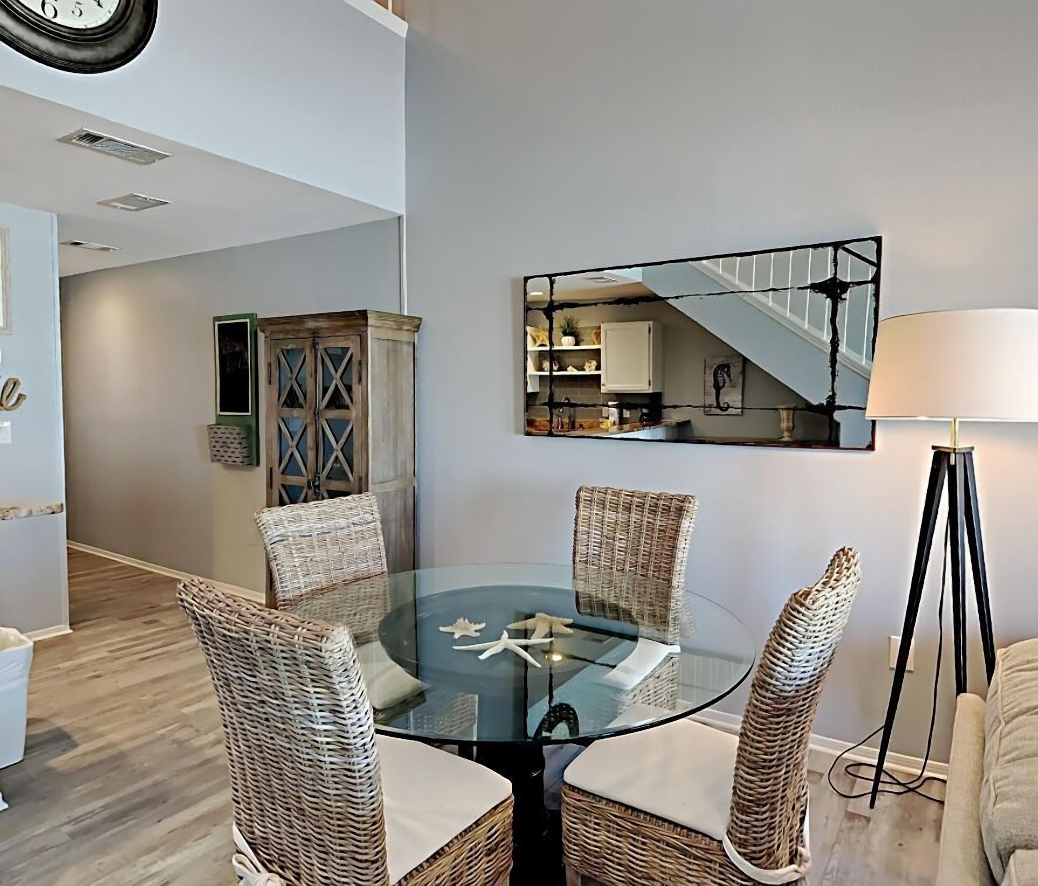 Condo, varias camas, balcón, vista al océano | Restaurantes