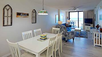 Condo, Multiple Beds, Balcony, Ocean View | Dining