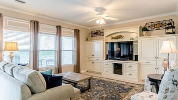 Kondominium, Beberapa Tempat Tidur, balkon | Area keluarga | TV dan stasiun docking MP3