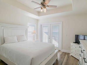 3 bedrooms, individually decorated, individually furnished, desk - Seaside Cottage by Southern Vacation Rentals (Navarre)