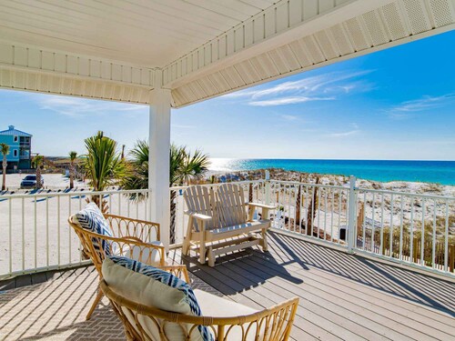 Seaside Cottage by Southern Vacation Rentals