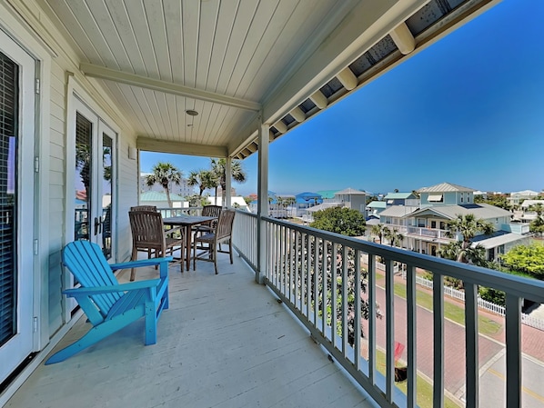 House, Multiple Beds, Balcony, Pool View | Property grounds