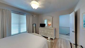 House, Multiple Beds, Balcony | 3 bedrooms, free WiFi, bed sheets