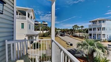 House, Multiple Beds, Balcony, Pool View | Property grounds