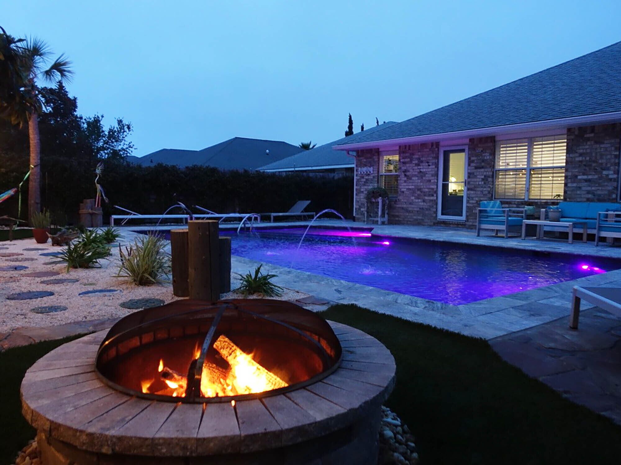 Studio (3 Bedrooms) | Pool