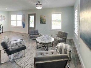 Studio (3 Bedrooms) | Property amenity