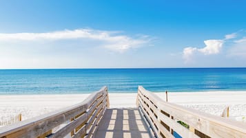 Studio (3 Bedrooms) | Property amenity