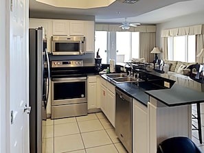 Condo, Multiple Beds, Balcony, Ocean View | Private kitchen