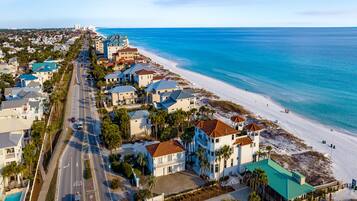 Studio (Multiple Bedrooms) | Property amenity