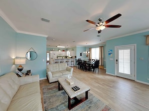 Living area - Ocean Breeze by Southern Vacation Rentals (Destin)