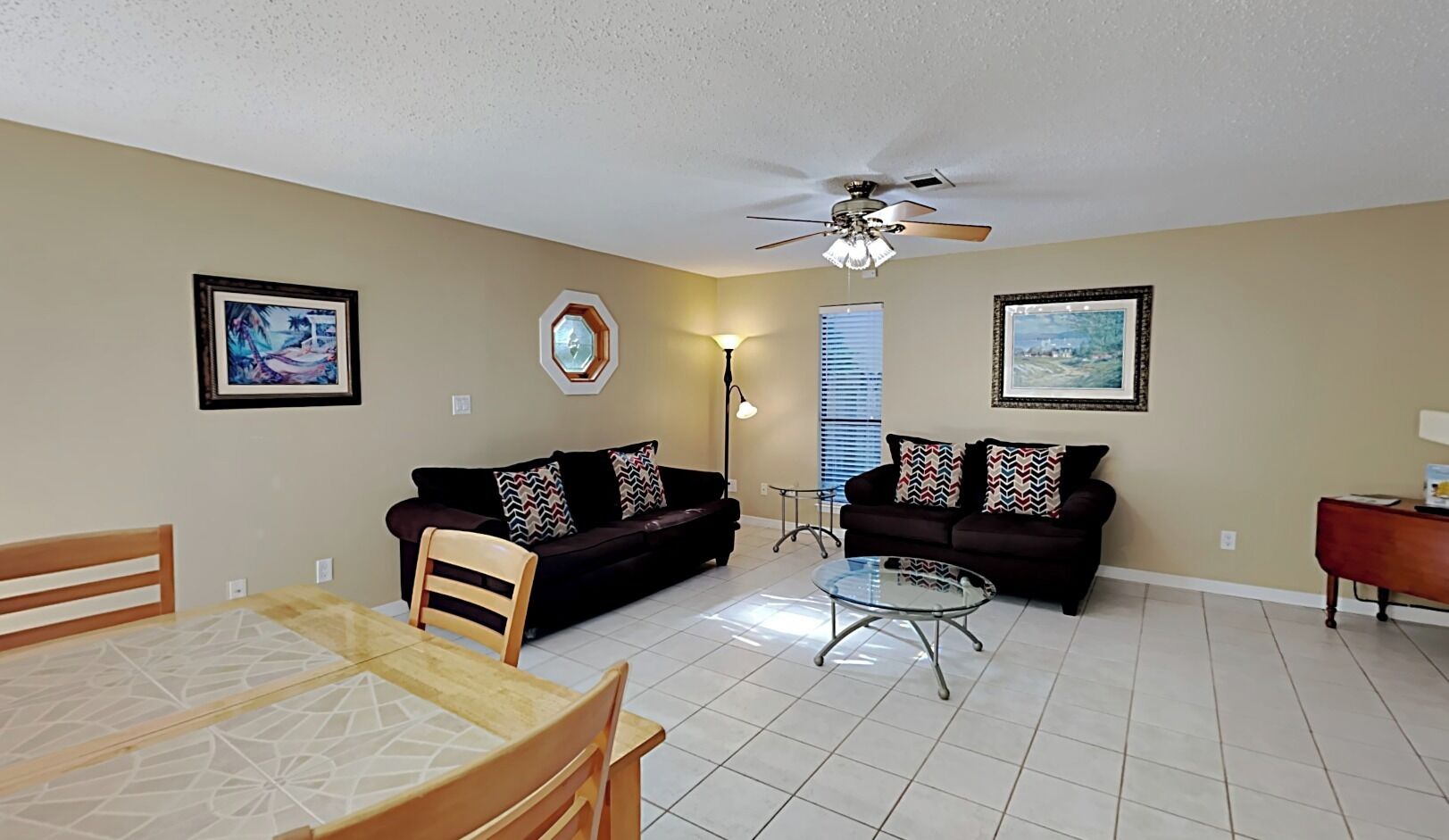 House, Multiple Beds, Kitchen, Garden View | Living area | 40-inch TV with digital channels