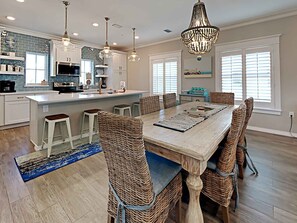 하우스, 침대(여러 개), 발코니 | 전용 주방 | 냉장고, 전자레인지, 오븐, 쿡탑