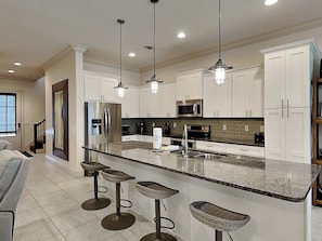 Studio (4 Bedrooms) | Property amenity