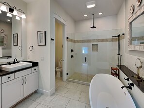 House, Multiple Beds, Kitchen, Garden View | Bathroom | Towels, toilet paper - Sea La Vie In Grayton Beach by Southern Vacation Rentals (Santa Rosa Beach)