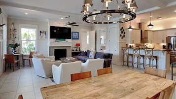 House, Multiple Beds, Kitchen, Garden View | Dining