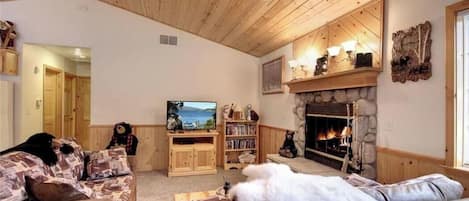 TV connectée, cheminée