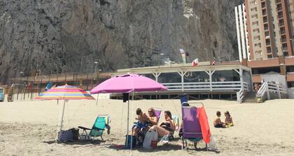 South facing 11th Floor balcony 5min walk to beach