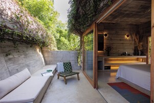 Deluxe Double Room | Terrace/patio