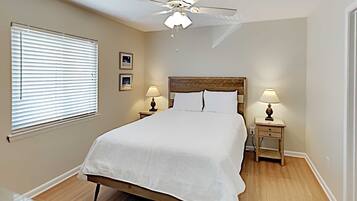 3 bedrooms, individually decorated, individually furnished, free WiFi